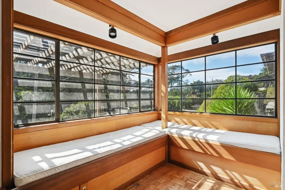 350 Ocean Parkway Bolinas, CA 94924