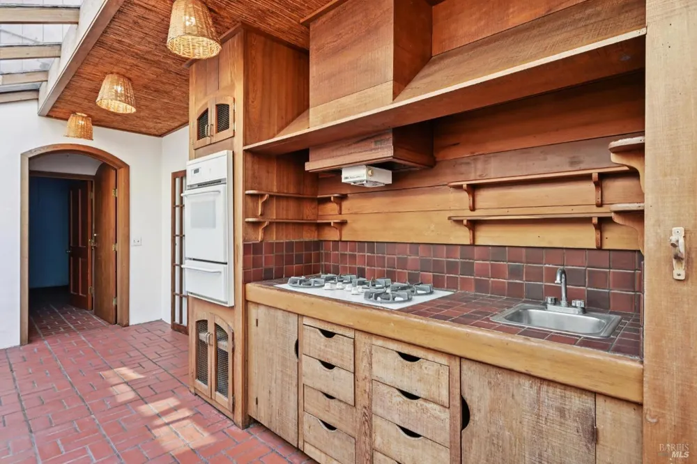 350 Ocean Parkway Bolinas, CA 94924