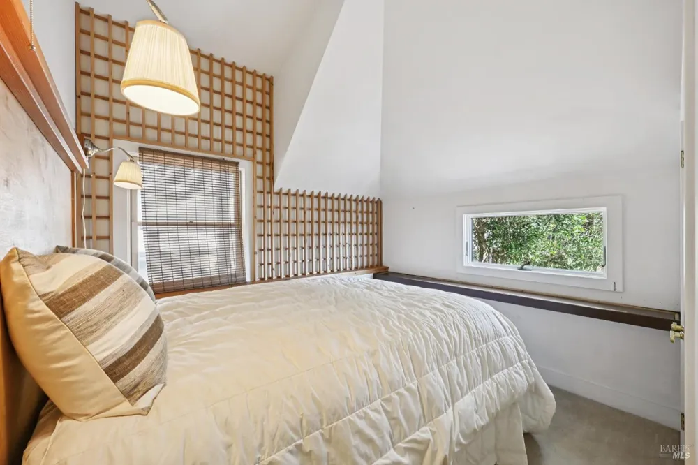 350 Ocean Parkway Bolinas, CA 94924