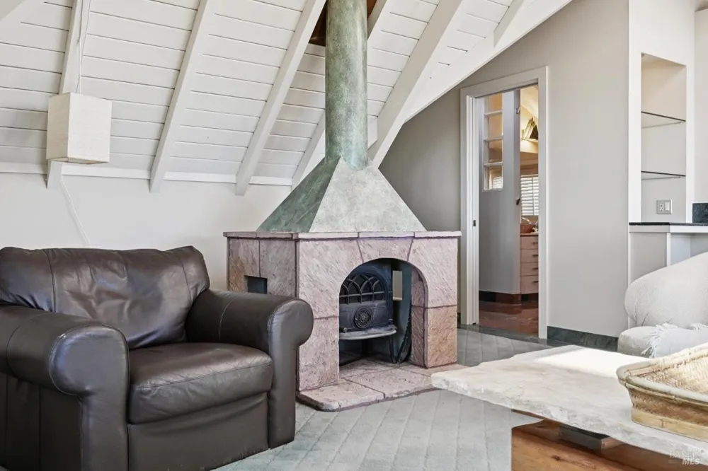 350 Ocean Parkway Bolinas, CA 94924