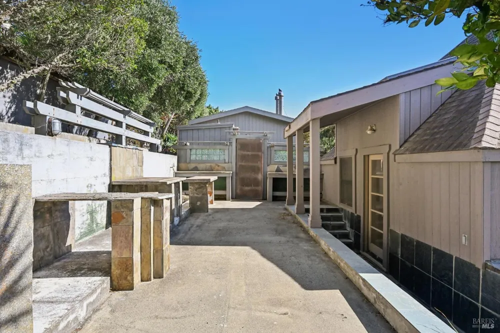 350 Ocean Parkway Bolinas, CA 94924