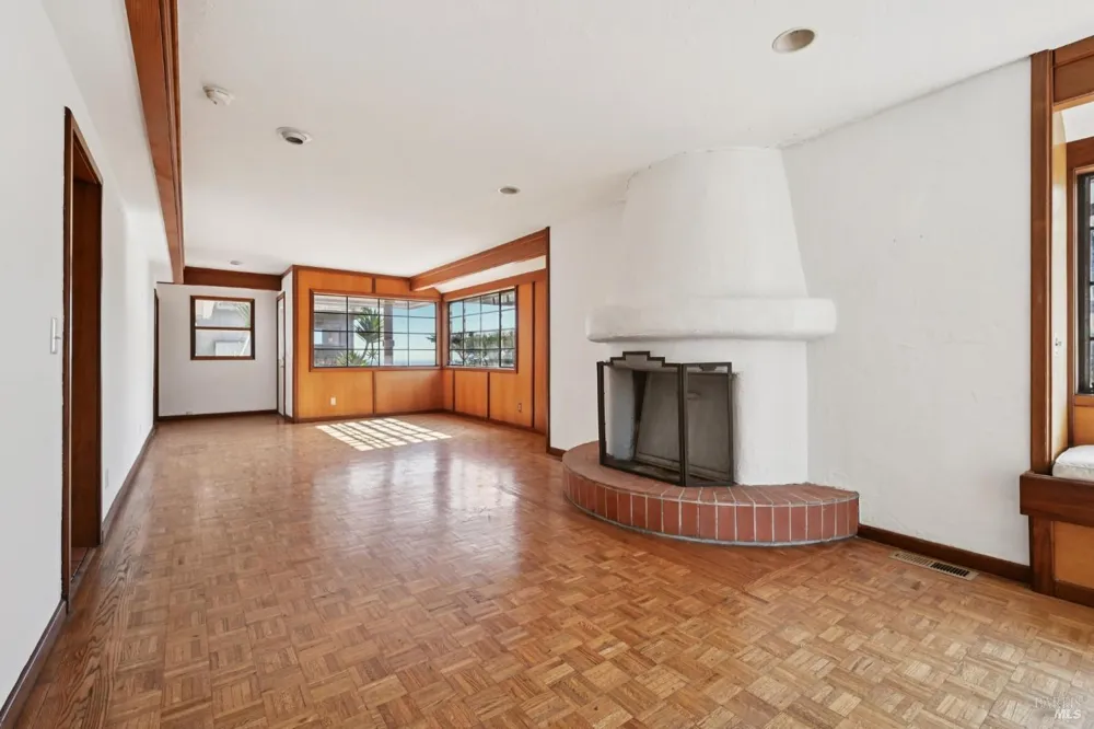 350 Ocean Parkway Bolinas, CA 94924