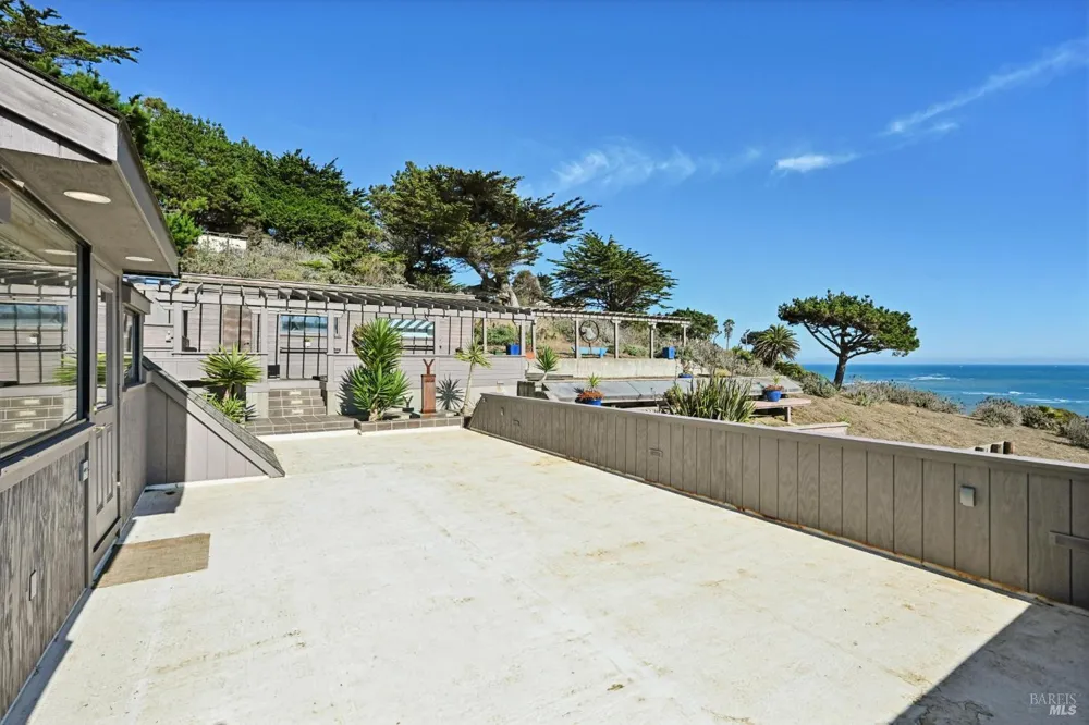 350 Ocean Parkway Bolinas, CA 94924