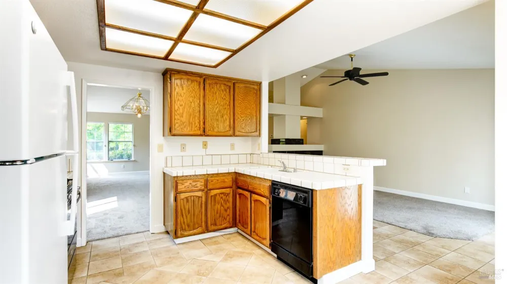 596 Rambleton Drive Vacaville, CA 95688