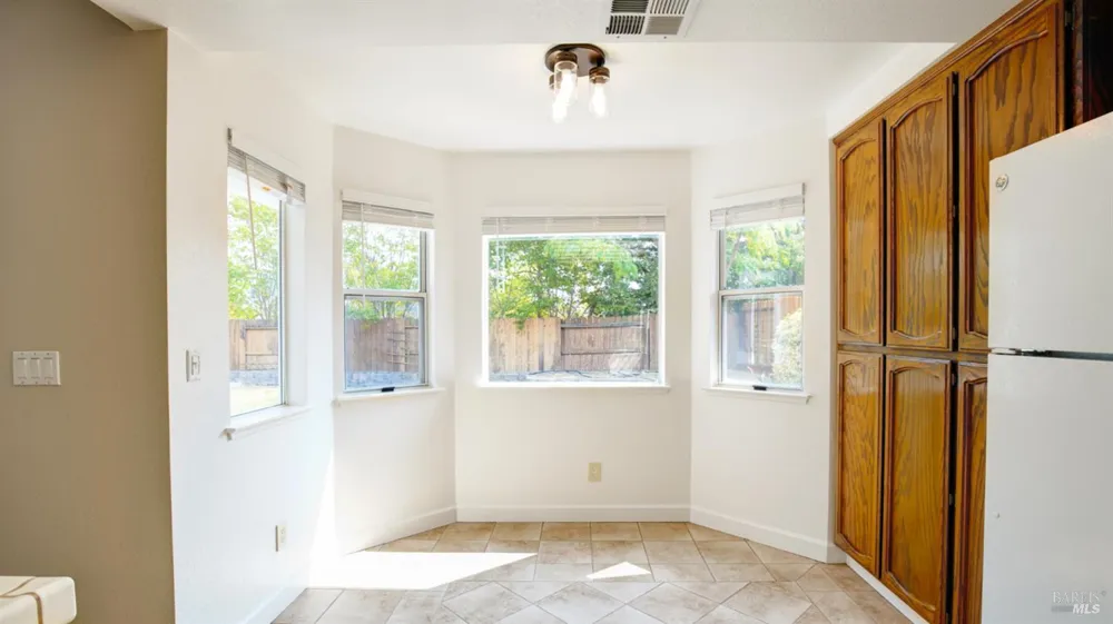 596 Rambleton Drive Vacaville, CA 95688