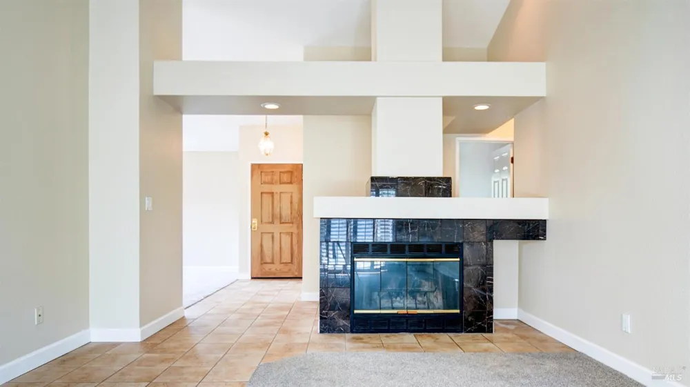 596 Rambleton Drive Vacaville, CA 95688
