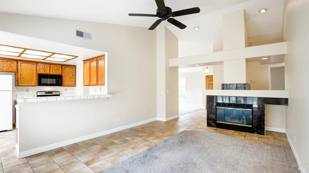 596 Rambleton Drive Vacaville, CA 95688