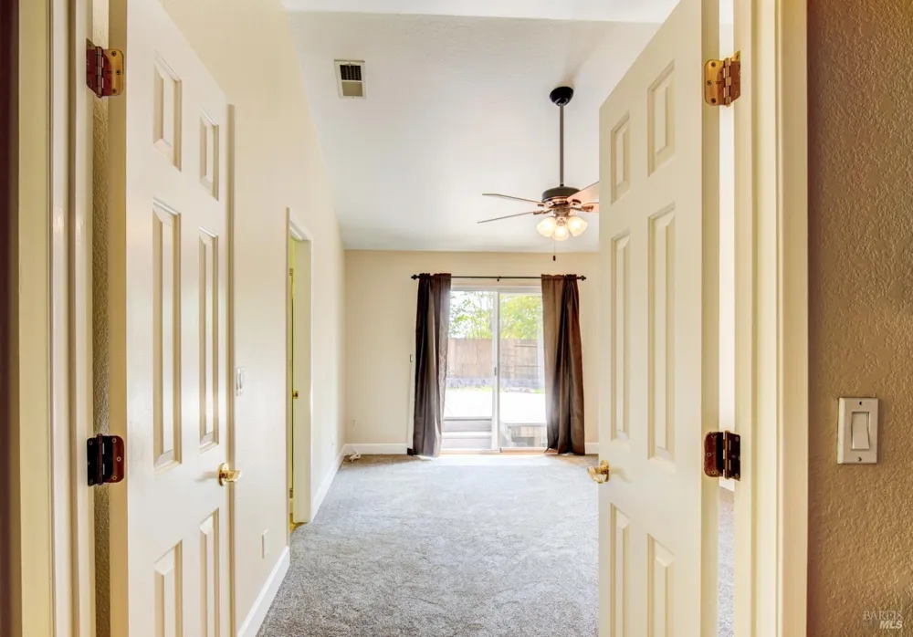 596 Rambleton Drive Vacaville, CA 95688