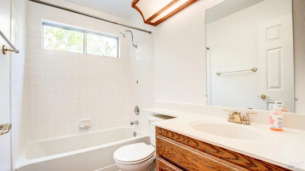 596 Rambleton Drive Vacaville, CA 95688