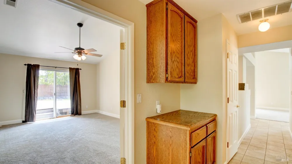 596 Rambleton Drive Vacaville, CA 95688