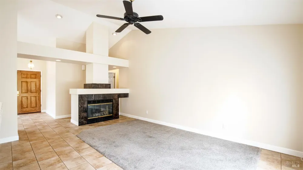 596 Rambleton Drive Vacaville, CA 95688