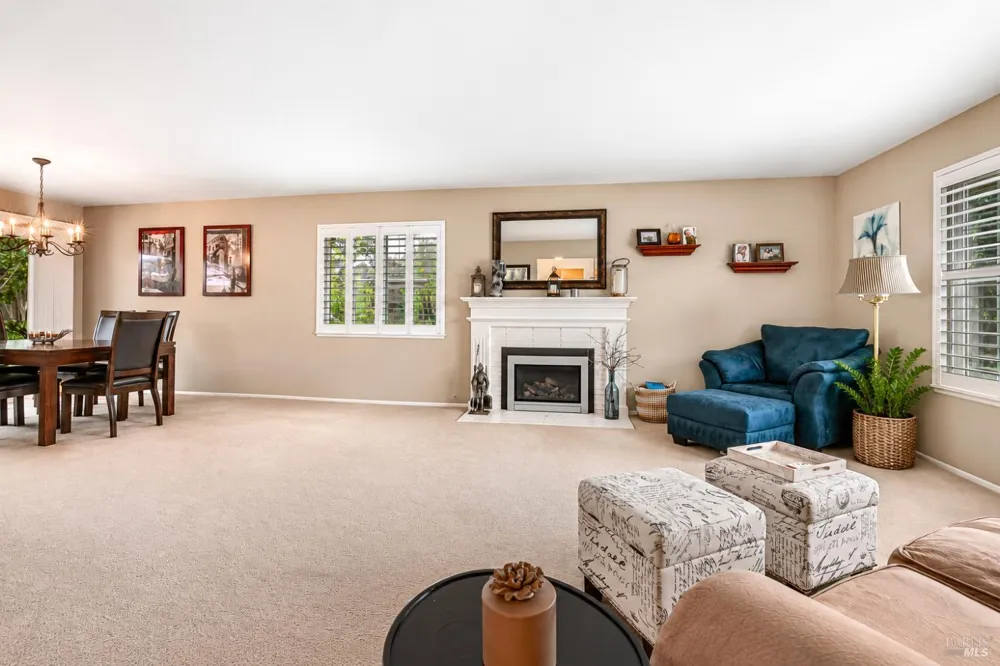 7125 Fairfield Drive Santa Rosa, CA 95409