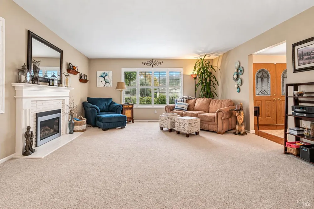 7125 Fairfield Drive Santa Rosa, CA 95409
