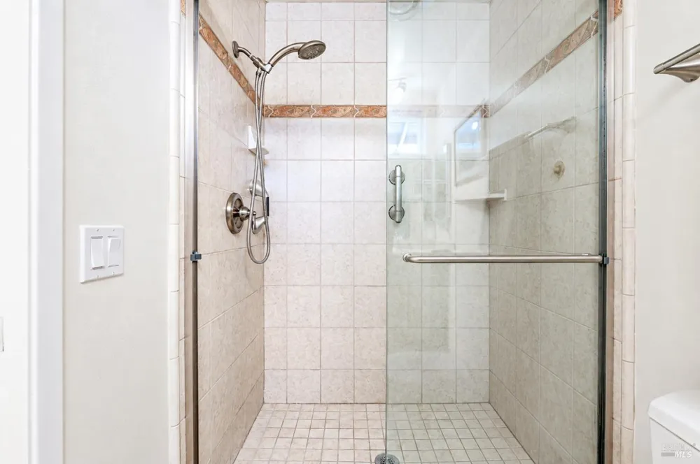 7125 Fairfield Drive Santa Rosa, CA 95409