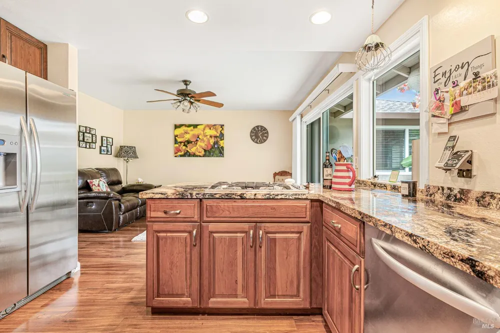 7125 Fairfield Drive Santa Rosa, CA 95409