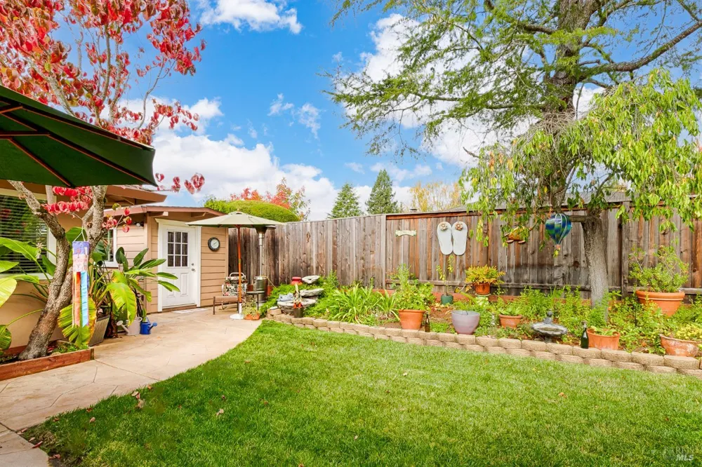 7125 Fairfield Drive Santa Rosa, CA 95409