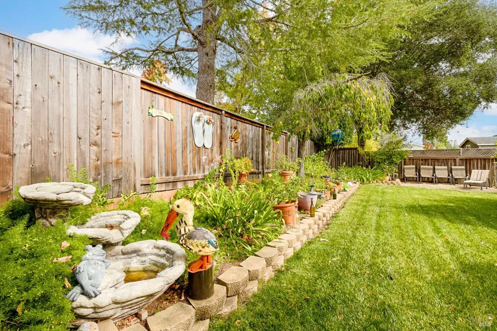 7125 Fairfield Drive Santa Rosa, CA 95409