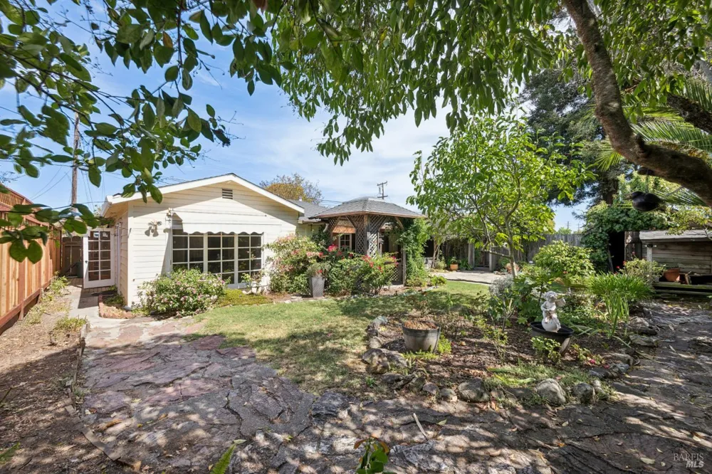 412 Cortez Drive Petaluma, CA 94954
