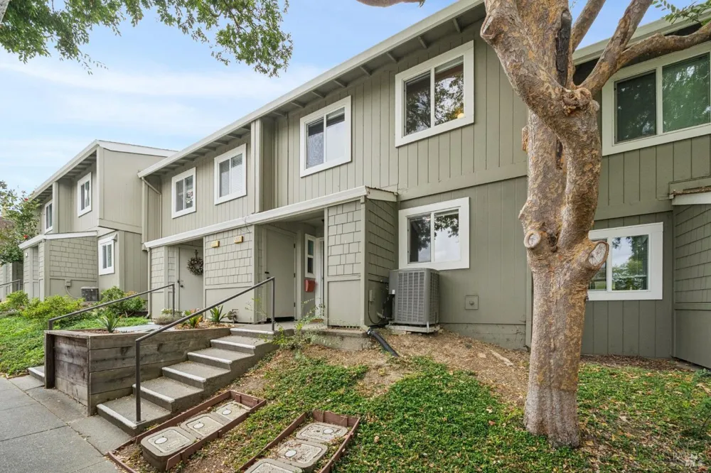 1263 Valley Oak Court ##D Novato, CA 94947