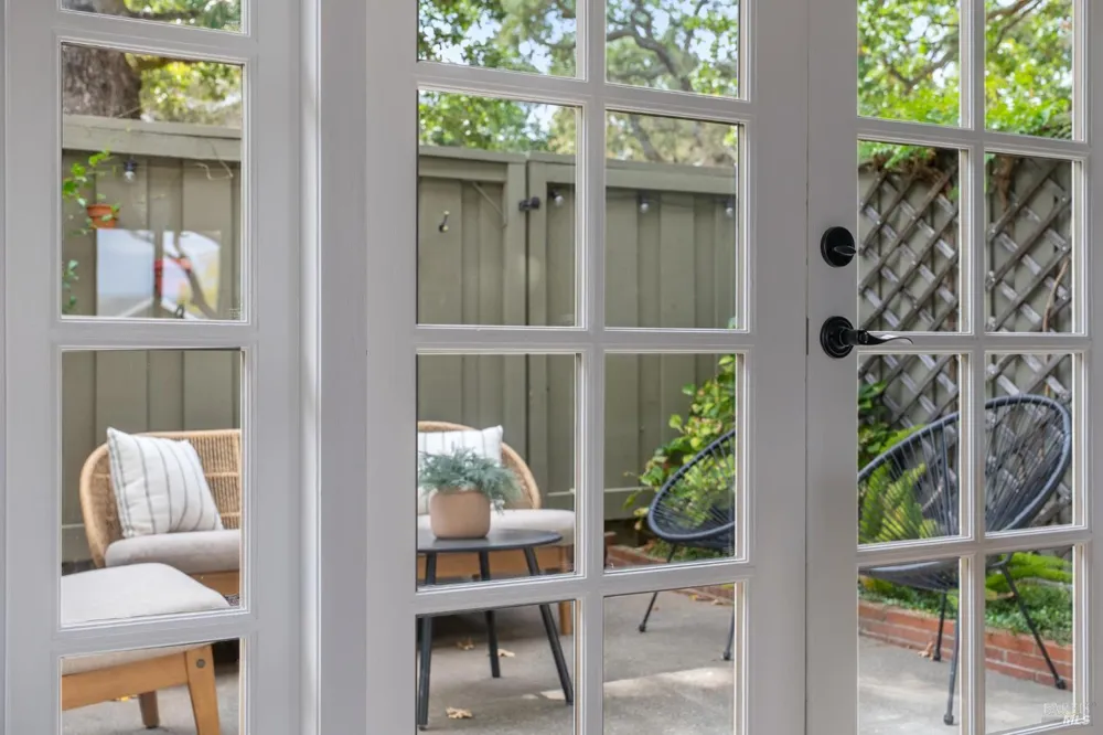 1263 Valley Oak Court ##D Novato, CA 94947