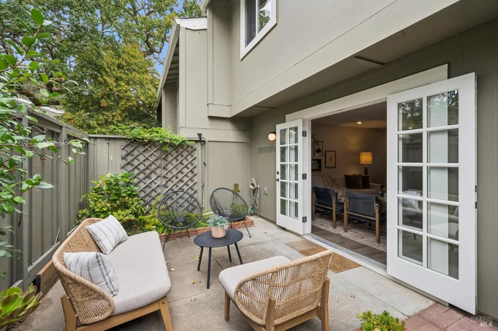 1263 Valley Oak Court ##D Novato, CA 94947