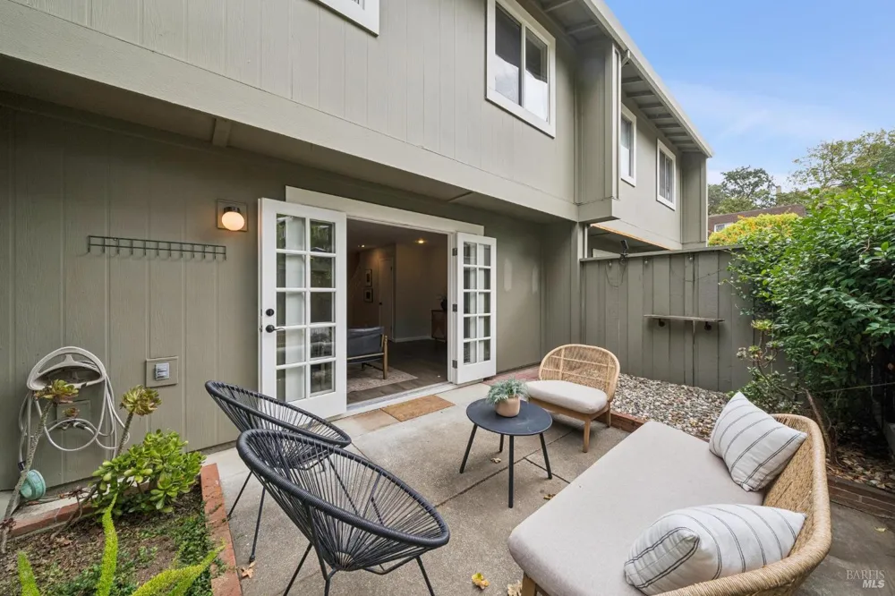 1263 Valley Oak Court ##D Novato, CA 94947