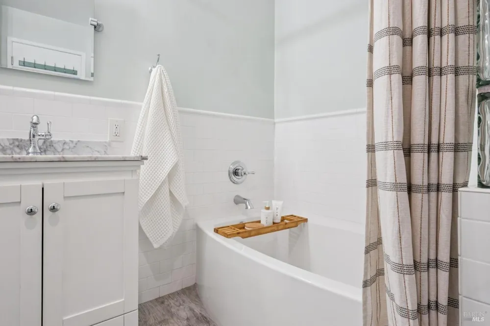 1263 Valley Oak Court ##D Novato, CA 94947