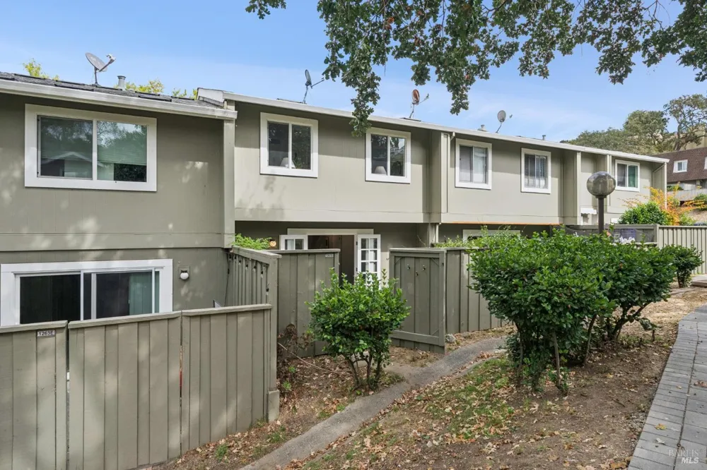 1263 Valley Oak Court ##D Novato, CA 94947