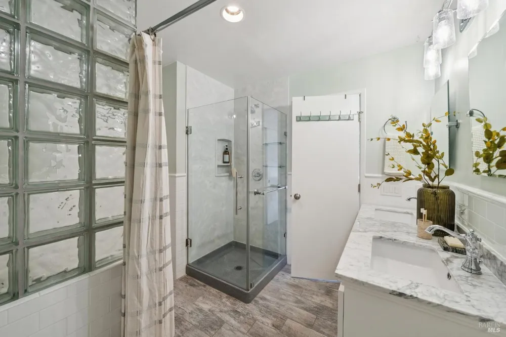 1263 Valley Oak Court ##D Novato, CA 94947