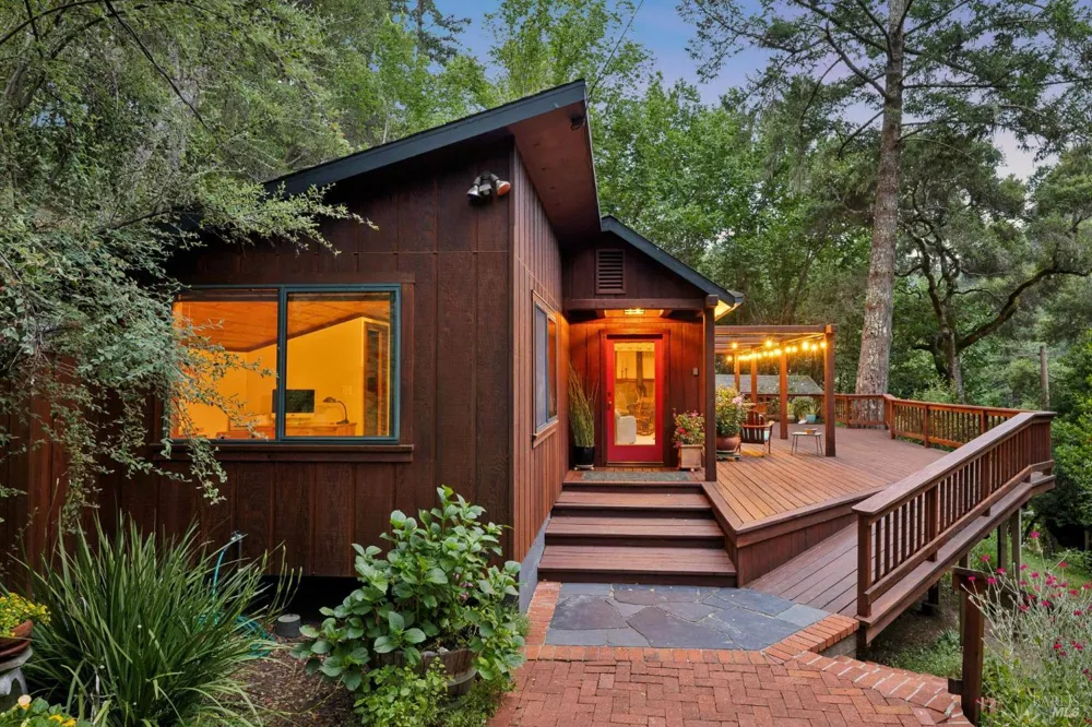 30 Escondida Lane Lagunitas, CA 94938