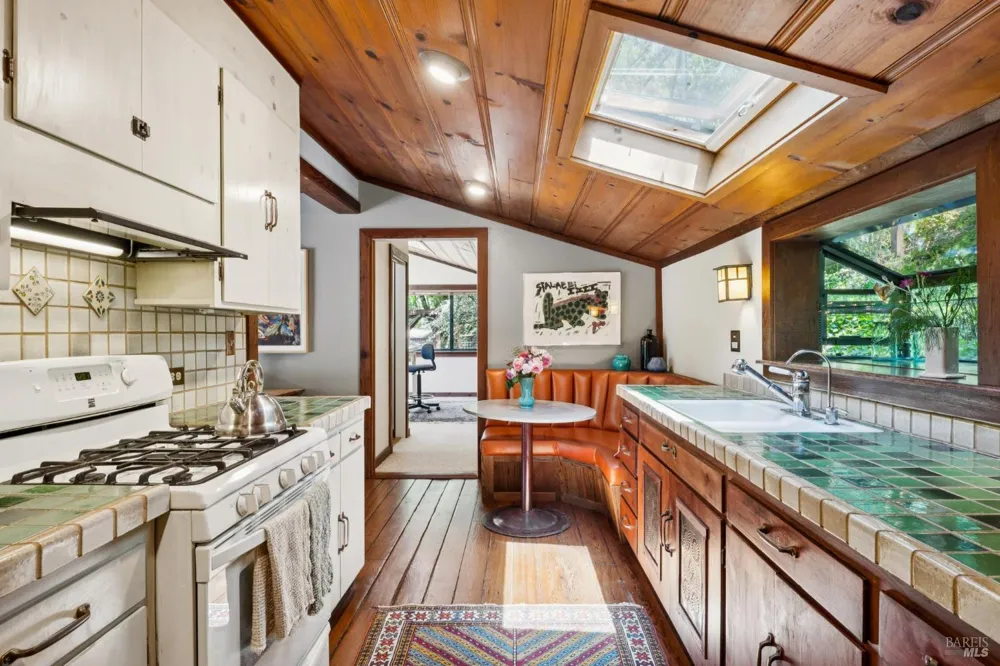 30 Escondida Lane Lagunitas, CA 94938