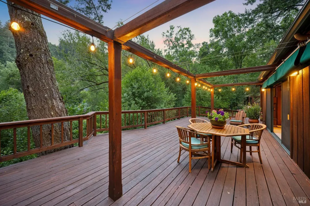 30 Escondida Lane Lagunitas, CA 94938