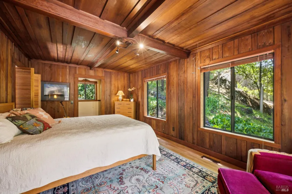 30 Escondida Lane Lagunitas, CA 94938