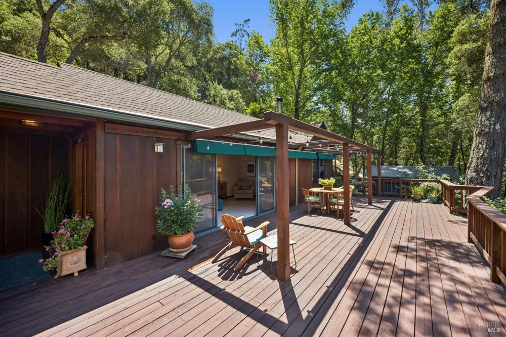 30 Escondida Lane Lagunitas, CA 94938