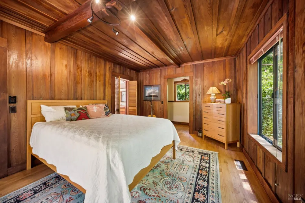 30 Escondida Lane Lagunitas, CA 94938