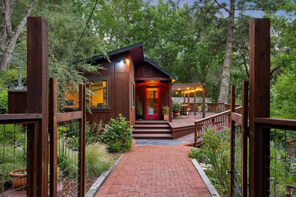 30 Escondida Lane Lagunitas, CA 94938
