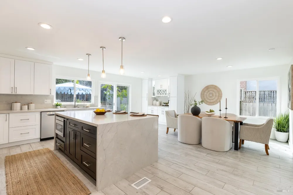 704 Montclair Drive Santa Rosa, CA 95409