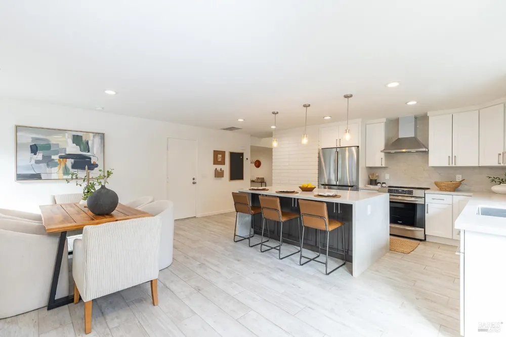 704 Montclair Drive Santa Rosa, CA 95409
