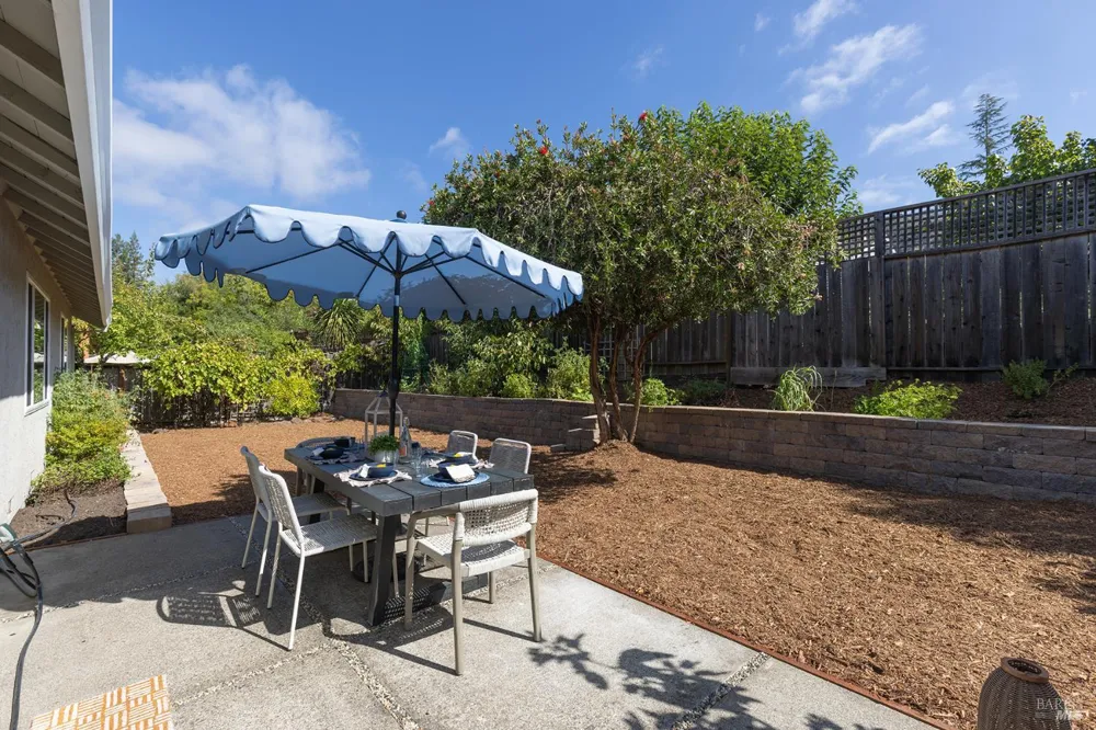 704 Montclair Drive Santa Rosa, CA 95409
