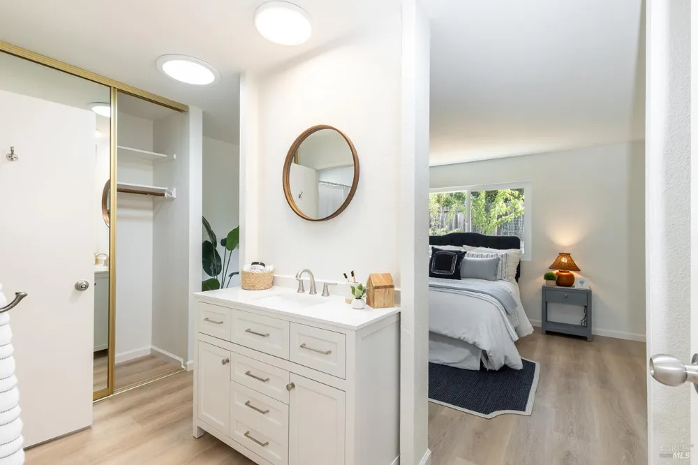 704 Montclair Drive Santa Rosa, CA 95409