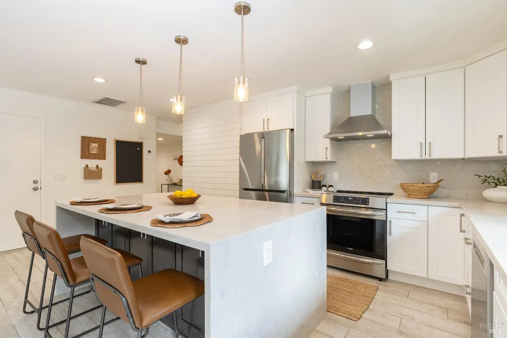 704 Montclair Drive Santa Rosa, CA 95409