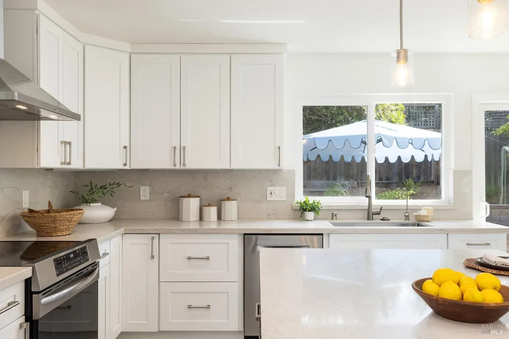 704 Montclair Drive Santa Rosa, CA 95409
