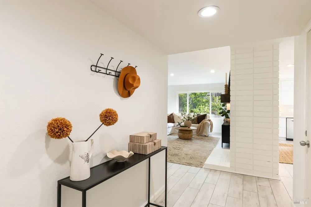 704 Montclair Drive Santa Rosa, CA 95409