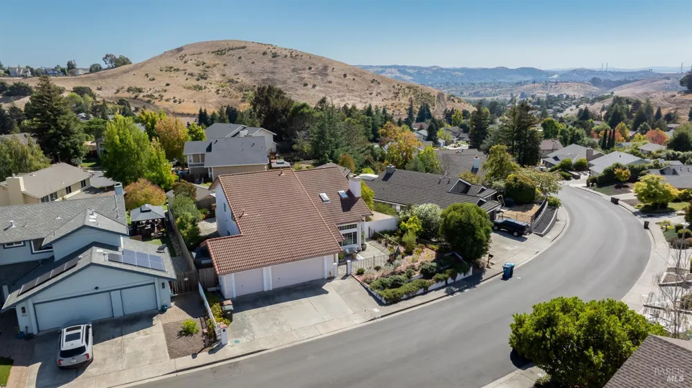 860 Hanlon Way Benicia, CA 94510