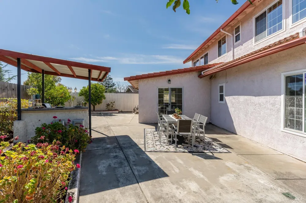 860 Hanlon Way Benicia, CA 94510