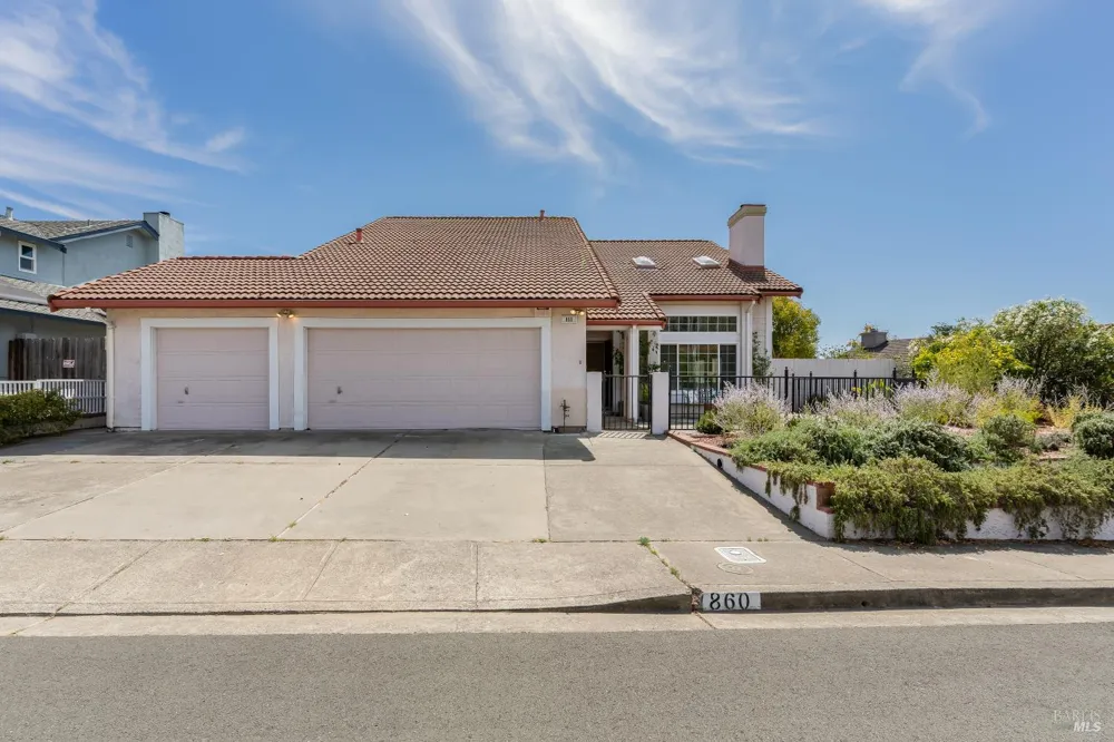 860 Hanlon Way Benicia, CA 94510