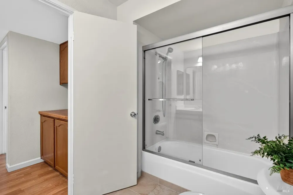 860 Hanlon Way Benicia, CA 94510