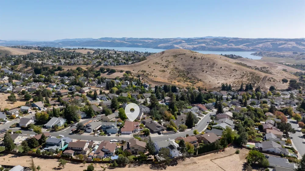 860 Hanlon Way Benicia, CA 94510