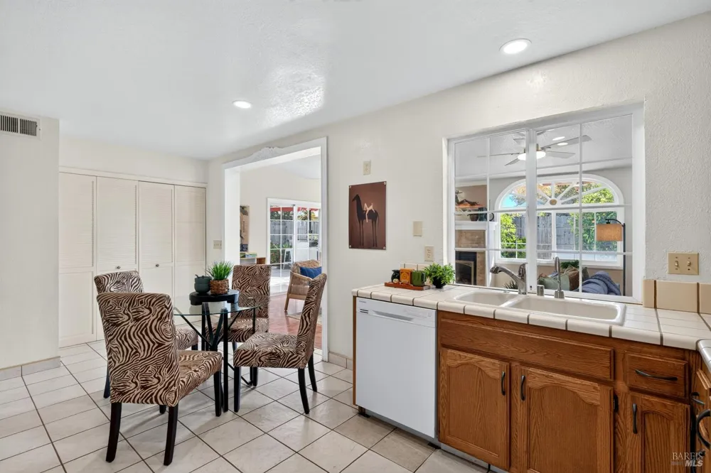 860 Hanlon Way Benicia, CA 94510