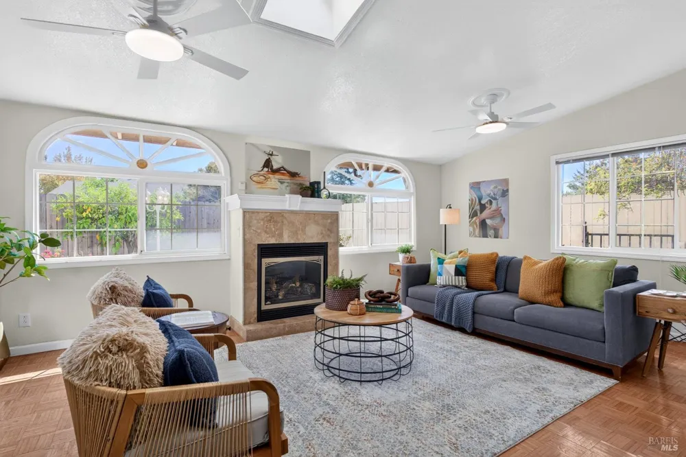 860 Hanlon Way Benicia, CA 94510
